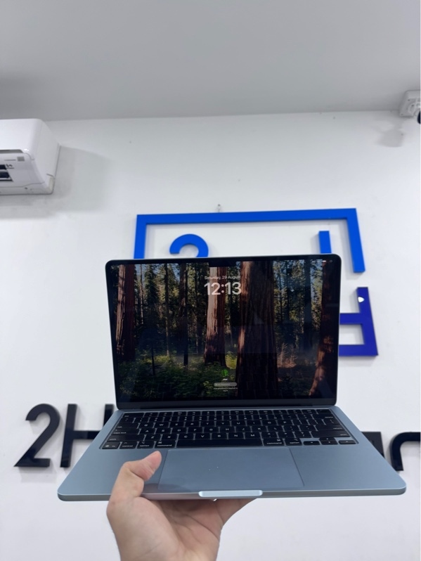 Macbook Air M4 - 13.6 inch - chip Apple M4 - 16/256SSD - Màu xanh - Pin 100% chu kỳ 135 - Ngoại hình 98% - Kèm sạc