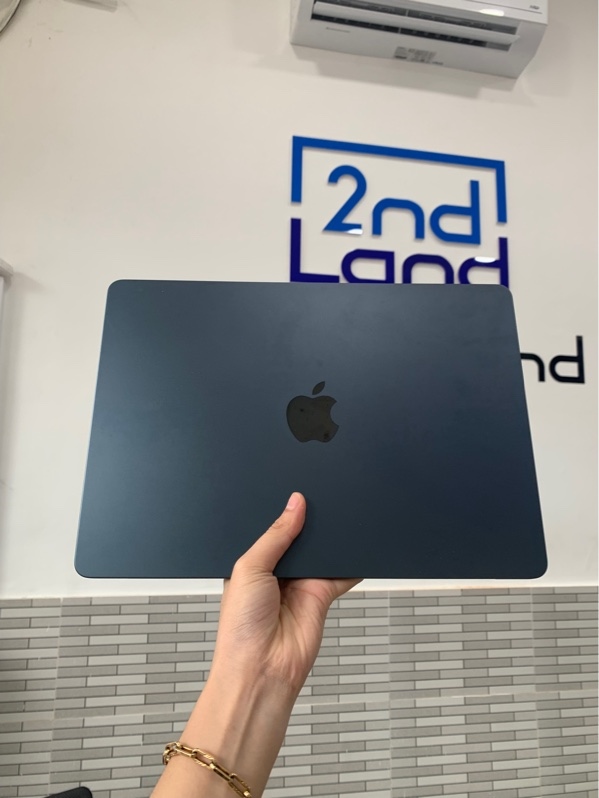 Macbook Air M4 - 16GB/512GB - Màu midnight - Pin 96% - Ngoại hình: 98% - Kèm sạc