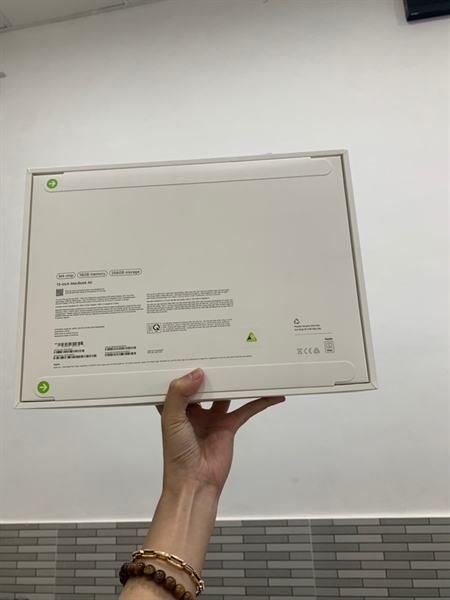 Macbook Air M4 2025 - 13inch - 16/256GB - Màu bạc - Newseal - Còn bảo hành tại phongvu 1