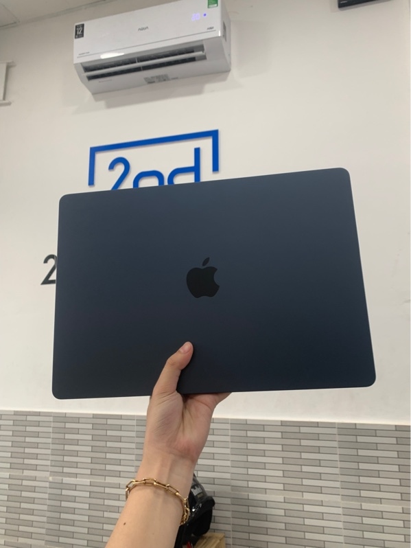 MacBook Air M4 2025 - 15 inch - 16GB/256GB - Màu xanh - Pin 97% chu kì sạc 66 lần - Ngoại hình: 98% - Fullbox