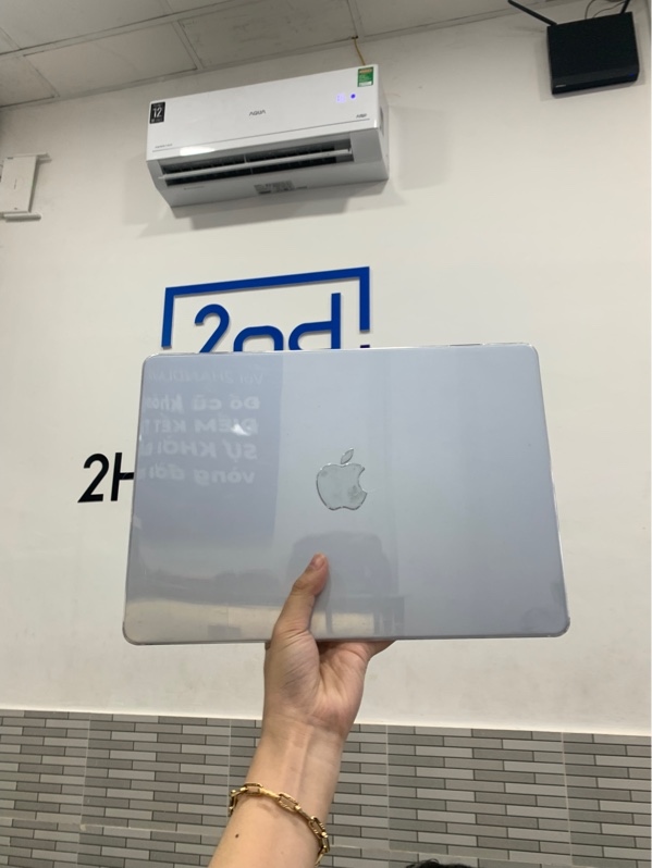 MacBook Air M4 2025 - RAM 16GB / SSD 256GB - Màu xanh - Pin 100% chu kỳ sạc 22 lần - Ngoại hình: 98% - Box, kèm sạc