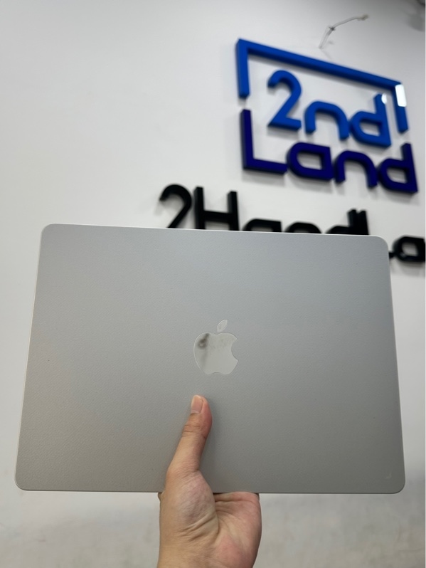Macbook Air M5 13inch - Ram 16/512GB - Pin 100% ( chỉ sạc được 6 lần ) - Màu bạc - Ngoại hình 98.5% - Kèm sạc 30W + Box