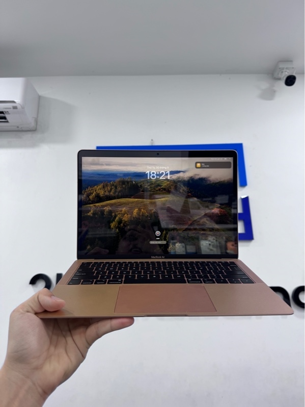Macbook Air Retina 2018 - 13inch - i5 lõi kép - 8/256Gb - macOS 14.8.5 - Màu hồng - Pin bình thường chu kỳ 101 - Ngoại hình 97% - Cấn góc, viền, màn hở sáng viền dưới nhẹ - Fullbox
