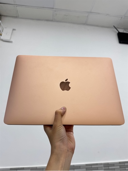 Macbook Air Retina - 2019 i5 lõi kép - 8/128GB - Màu hồng - Pin bình thường chu kì sạc 234 lần - Ngoại hình 98% - Body, kèm sạc