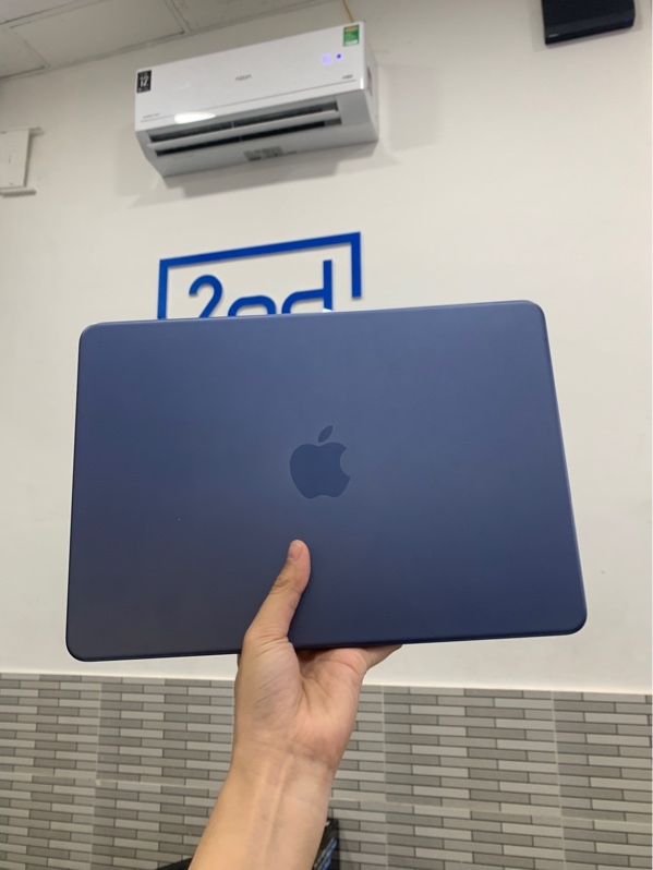 Macbook Neo - 13 inch - A18 pro - Màu xanh - Ram 8/512gb - Pin 100% - Ngoại hình: 97% - Trầy cấn - Kèm sạc