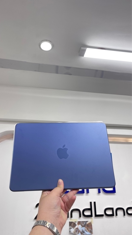 Macbook Neo - a18 pro 8/256 - Màu xanh biển - Pin 100% - chu kỳ sạc 0 - Ngoại hình 99% - Fullbox - Còn bh đến 14/10/2027