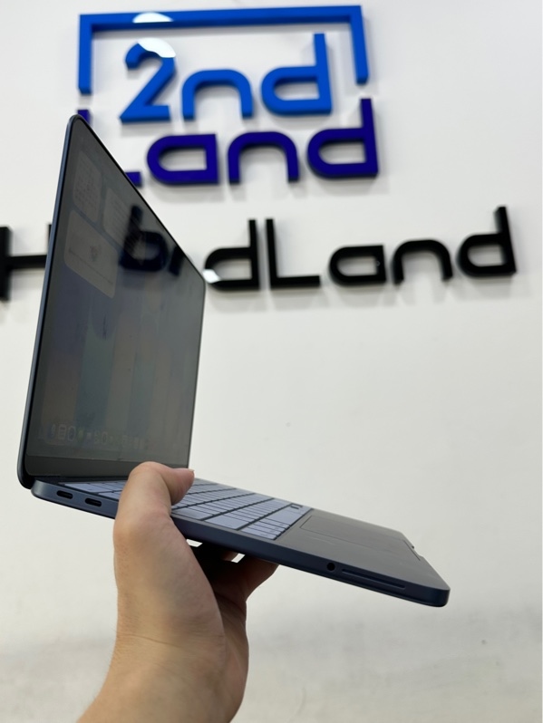 Macbook Neo A18 - Ram 8/256GB - Pin 100% (chu kì sạc 6 lần) - Màu xanh - Ngoại hình 98% - Kèm sạc