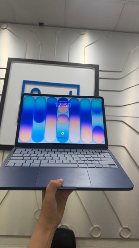 Macbook Neo - Apple A18 Pro - Ram 8/256GB - Pin 100% - Chu kì sạc 2 lần - Màu xanh - Ngoại hình: 98% - FullBox - Còn bảo hành hãng 31/5/2027