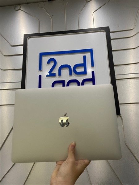 Macbook Pro 13 inch 2019 - Two Thunderbolt 3 Ports - i5 lõi tứ - Ram 8/256GB - Pin tốt - Chu kì sạc 161 lần - Màu trắng - Ngoại hình: 97% - Viền body trầy, cao su viền tróc, màn ám hồng nhẹ, màn bụi trong - Kèm sạc