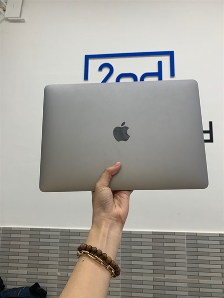 Macbook Pro 13 inch 2020 - i5 - 16/1TB - Màu xám - Pin bình thường 476 lần - Ngoại hình: 97% - Màn ám hồng, 1 chấm pixel, cấn 2 góc - Body, kèm sạc