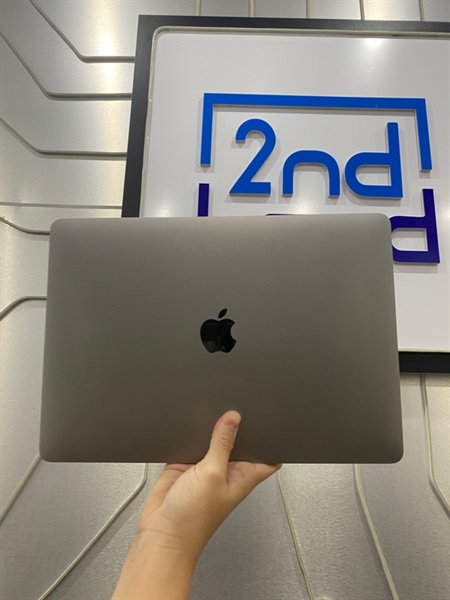 Macbook Pro 13 inch 2020 - i5 - Ram 16GB 1T - Pin bảo trì - Màu xám - Ngoại hình: 98% - Ám hồng màn, màn lưu ảnh - Body - Kèm sạc