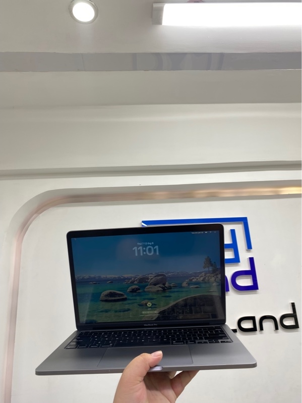 Macbook Pro 13 inch 2020 - intel i5 - 16/512gb- Màu bạc - Pin bình thường chu kỳ 804 - Ngoại hình 98% - 4 cổng thunderbolt - Kèm sạc