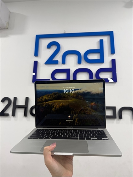 Macbook pro 13 inch M1 2020 - chip M1 - 8/512gb - Màu bạc - Pin 92% chu kì sạc 118 - Ngoại hình 97% - cấn góc - Kèm sạc quấn keo 2