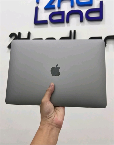 MacBook Pro 13 M2 2022 - 8/256GB - Pin 93% - Màu bạc - Ngoại hình 98% - Màn chết 2 điểm pixel nhỏ xíu khó thấy - Kèm sạc