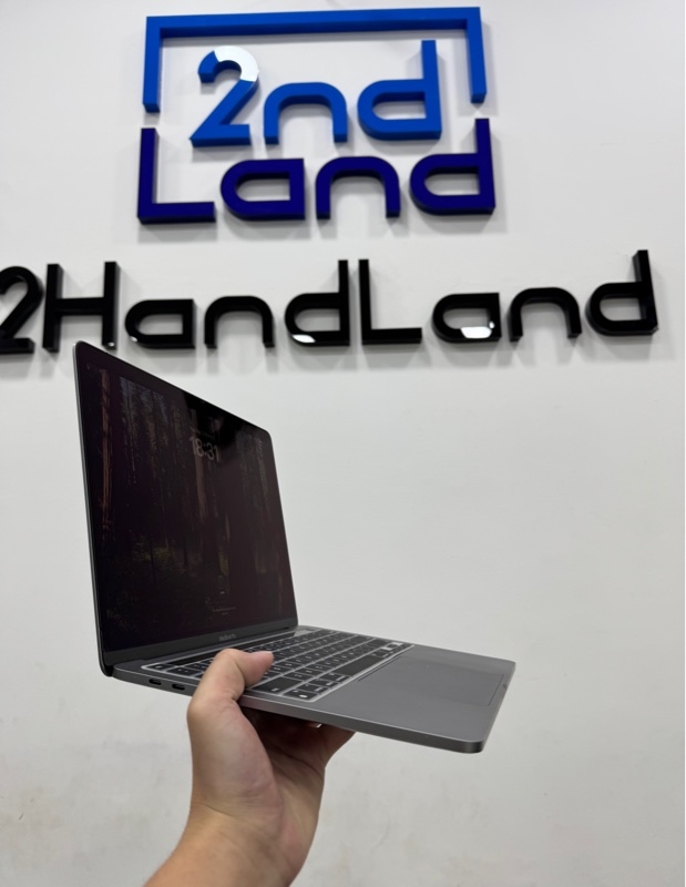 MacBook Pro 13inch M2 2022 - 8/256GB - Pin 91% - Màu bạc - Ngoại hình 98% - Màn chết 2 điểm pixel nhỏ xíu khó thấy - Kèm sạc