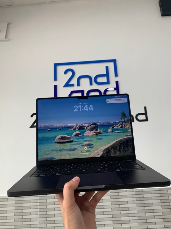 Macbook Pro 14 inch M5 - 16GB/512GB - Màu đen - Pin 100% chu kì sạc 17 lần - Ngoại hình: 97,5% - Fullbox - Còn bảo hành hãng đến tháng 2/2027