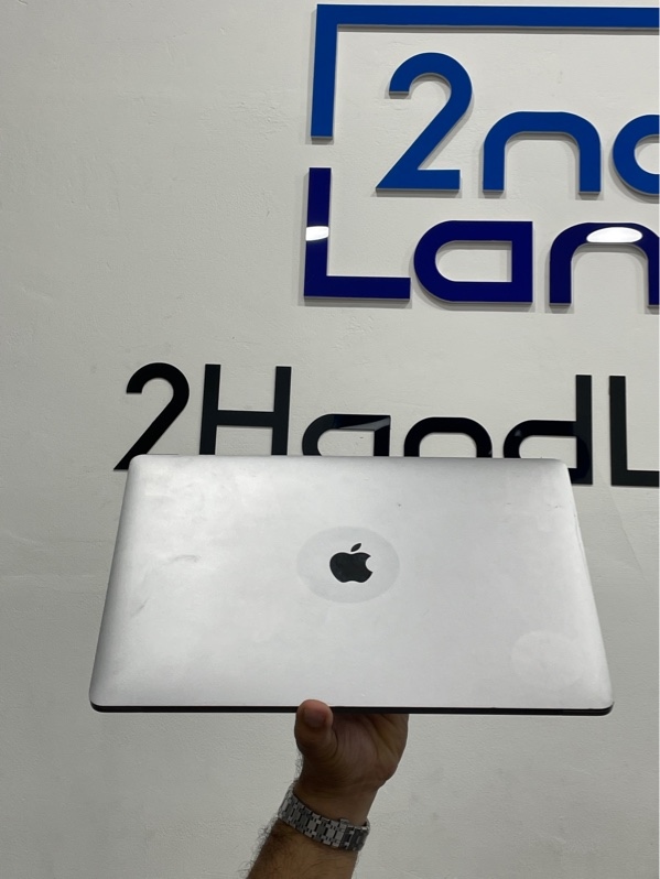 Macbook Pro 15 2017 Touchbar - i7 lõi 4 - Ram 16GB/SSD 500GB - Màu bạc - Pin bảo trì - Ngoại hình: 96% - Cấn móp 4 góc, mục đệm cao su màn, màn ám hồng, kẹt 1 nút "N" - Kèm sạc