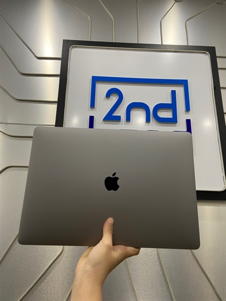 Macbook Pro 15 inch 2019 - Core i7 6 nhân 2.6Ghz 16GB DDR 4 256GB - Pin bình thường - Màu xám - Ngoại hình: 98% - Body - Kèm sạc