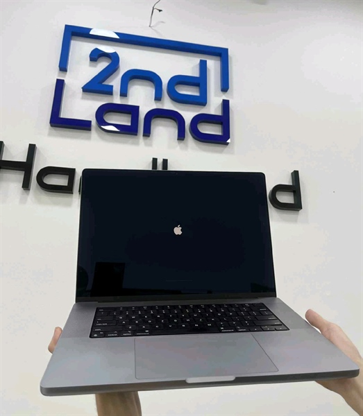 Macbook Pro 2 M2 Pro - 16inch - 16/512GB - Pin 99% - Màu bạc - Ngoại hình 98% - Màn ám nhẹ , còn bảo hành apple care+ đến ngày 19/08/2026 - Fullbox 2