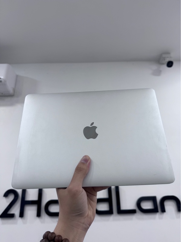 Macbook Pro 2017 - 13 inch - i5 lõi kép - 8/256Gb - macOS 13.7.8 - Màu xám - Pin bình thường chu kỳ 16 - Ngoại hình 97% - Trầy xước, cao su viền tróc, màn ám hồng rõ - Kèm sạc