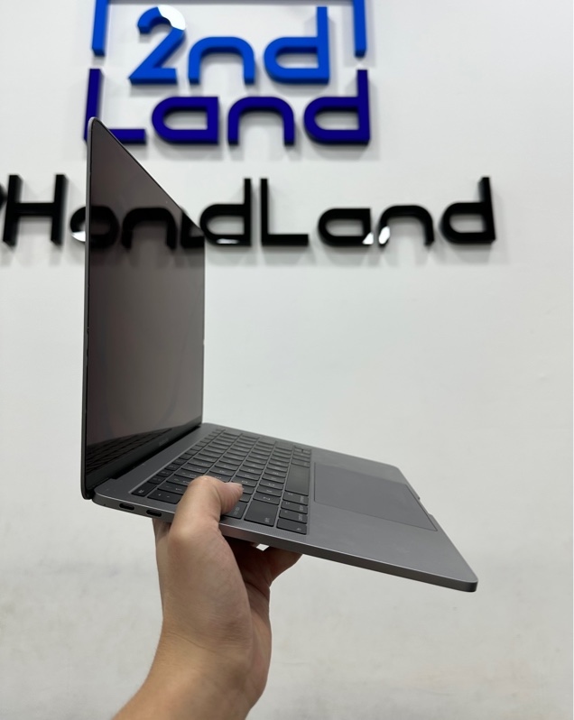 Macbook Pro 2017 13inches - i5 - Ram 8/128GB - Pin Bình thường - Màu xám - Ngoại hình 97% - Màn ám phản quang nhẹ - Kèm sạc