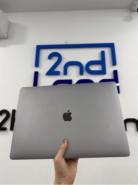Macbook Pro 2019 - 16 inch - i7 lõi 6 nhân - 16/512GB - Màu xám - Pin bình thường chu kỳ 357 - Ngoại hình 98% - Màn hồng nhẹ , phím mòn - Kèm sạc 96W
