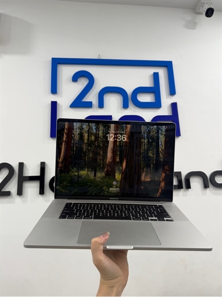Macbook pro 2019 - 16 inch - Intel core i7 - 16/512GB - Có Touchbar - Màu bạc - Pin bình thường 120 chu kì sạc - Ngoại hình 98% - Kèm sạc 2
