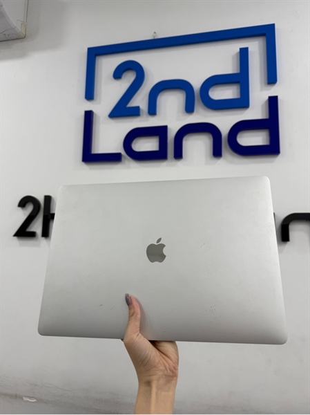 Macbook pro 2019 - 16 inch - Intel core i9/AMD Radeon Pro 5300M - 32/512GB - Có touchbar - Màu bạc - Pin bình thường chu kì 147 - Ngoại hình 98% - Màn ám hồng , màn trầy - Kèm sạc