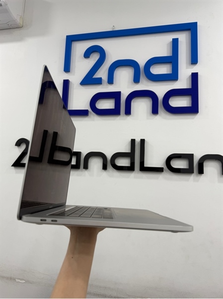 Macbook pro 2019 - 16 inch - Intel core i9/AMD Radeon Pro 5300M - 32/512GB - Có touchbar - Màu bạc - Pin bình thường chu kì 147 - Ngoại hình 98% - Màn ám hồng , màn trầy - Kèm sạc 1