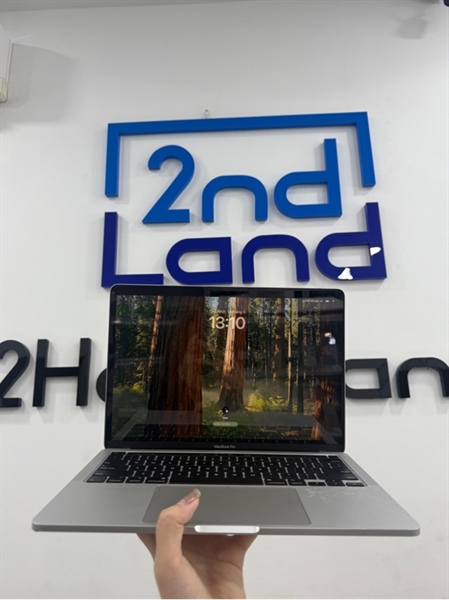 Macbook pro 2020 - 13 inch - 2 cổng Thunder bolt 3 - i5 quad core - 8GB DDR3/512GB SSD - Màu bạc - Pin bình thường 446 chu kì - Ngoại hình 97% - Cấn góc nhiều , mẻ touchpad , màn vàng viền nhẹ , bong cao su màn , nứt cạnh màn dưới - Kèm sạc 67W