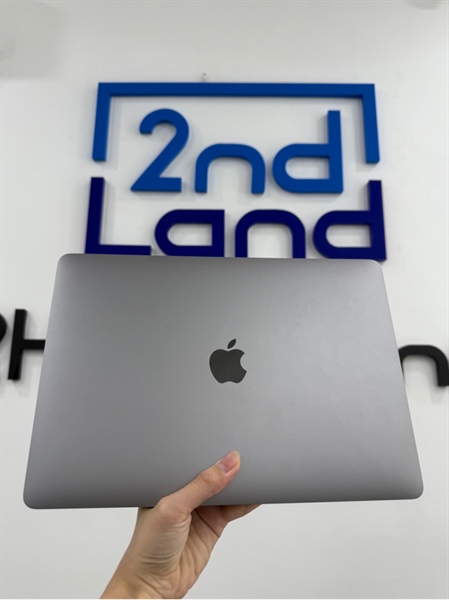 Macbook pro 2020 - 13 inch - Chip M1 - Ram 8/256GB - Màu bạc - Pin 98% - Chu kì 110 lần sạc - Ngoại hình 98% - FullBox 1