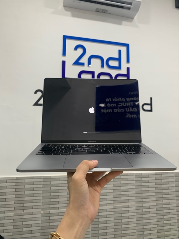 Macbook Pro M1 13 inch , touchbar, 2020 - Ram 8GB/SSD 256GB - Màu xám - Pin 86% chu kì sạc 456 lần - Ngoại hình: 97% - Xước + màn ám hồng - Fullbox