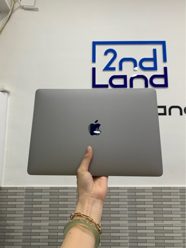Macbook Pro M1 13inch 2020 touchbar - Ram 16GB/SSD 1TB - Màu bạc - Pin 100 chu kì sạc 56 lần - Ngoại hình: 98% - Màn ám hồng - Kèm sạc