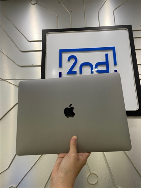 Macbook Pro M1 2020 13 inch - Ram 16/256GB - Pin 85% (Chu kỳ sạc 145 lần) - Màu bạc - Ngoại hình: 97% - Kèm Box + sạc