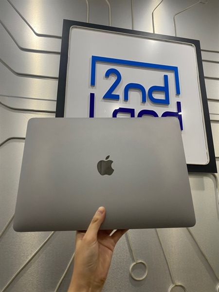 Macbook Pro M1 2020 13 inch - Ram 8/256GB - Pin bình thường - Chu kì sạc 93 lần - Màu bạc - Ngoại hình: 98% - Body - Kèm sạc