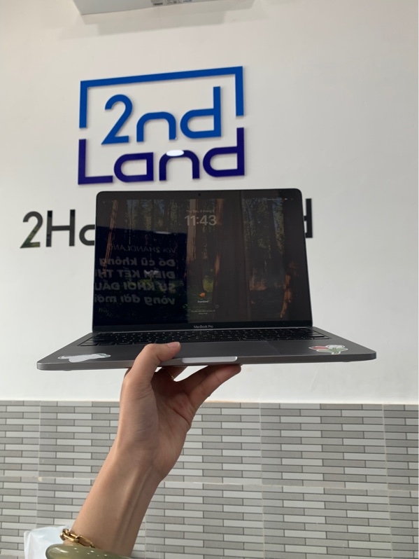 Macbook Pro M1 2020 13 inch - Ram 8GB/256GB - Màu bạc - Pin 82% - Ngoại hình: 97% - Kèm sạc