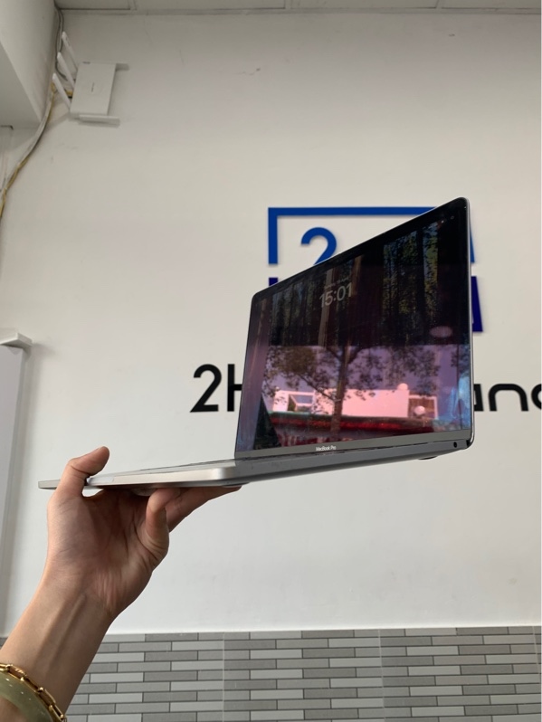 Macbook Pro M1 2020 13inch - 16GB/1TB - Màu bạc - Pin bình thường chu kì sạc 799 lần - Ngoại hình 96.5% - Kèm sạc