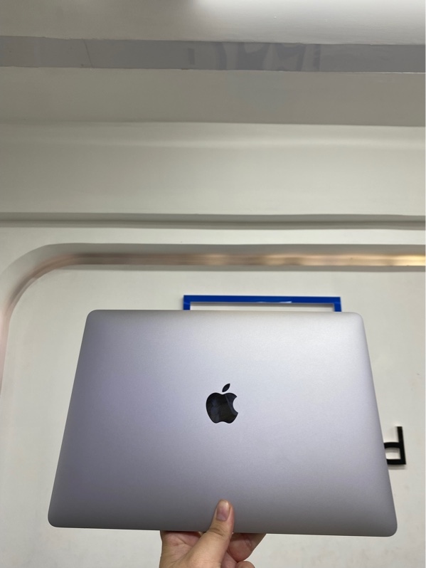 Macbook pro m1 2020 - 8/256gb - Màu xám - Pin 86% - Ngoại hình 98% - Kèm sạc