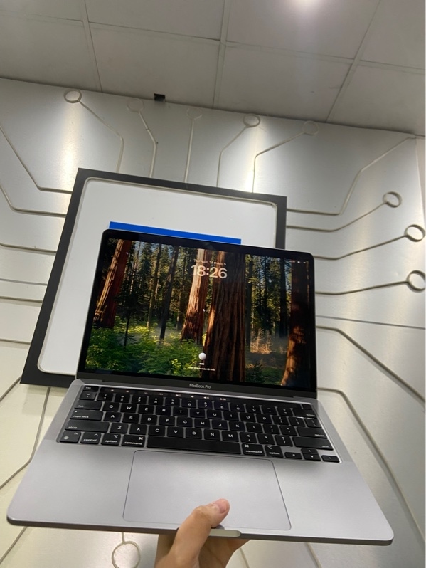 Macbook Pro M2 13inch 2022 - Ram 16/512GB - Pin 84% - Màu xám - Ngoại hình: 97% - Màn 1 hạt bụi trong - Kèm sạc