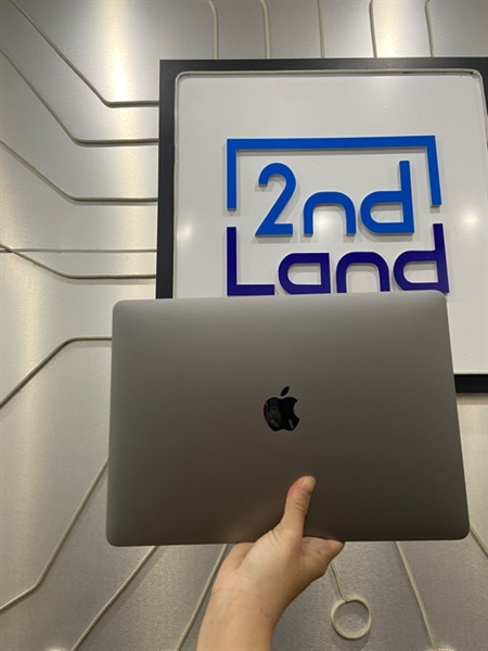 Macbook Pro M2 13inch 2022 - Ram 8/256GB SSD - Pin 85% - Chu kì sạc 237 - Màu xám - Ngoại hình: 98% - Viền màn ám xanh nhẹ, touchbar lỗi - Kèm sạc