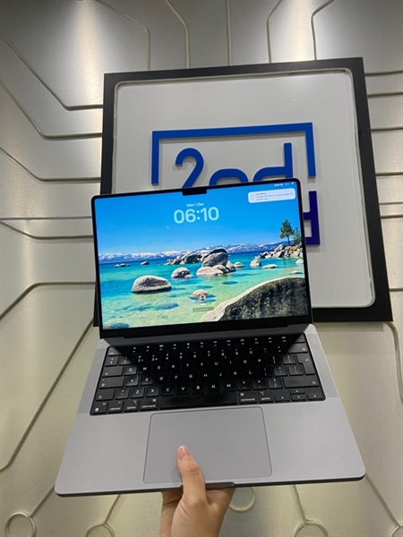 Macbook Pro M3 2023 14 inch - Ram 8/512GB SSD - Pin 90% - Màu xám - Chu kì sạc 189 lần - Dính MDM - Màu xám - Ngoại hình: 98% - Màn ám viền hồng vừa - Kèm sạc 1