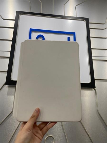 Magic Keyboard iPad Pro 11 inch 2021 - Có Touchpad - Màu trắng - Ngoại hình: 98% - Body