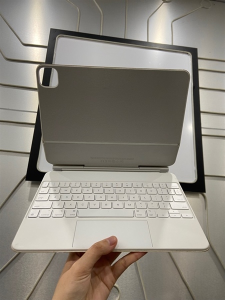 Magic Keyboard iPad Pro 11 inch 2021 - Có Touchpad - Màu trắng - Ngoại hình: 98% - Body 1