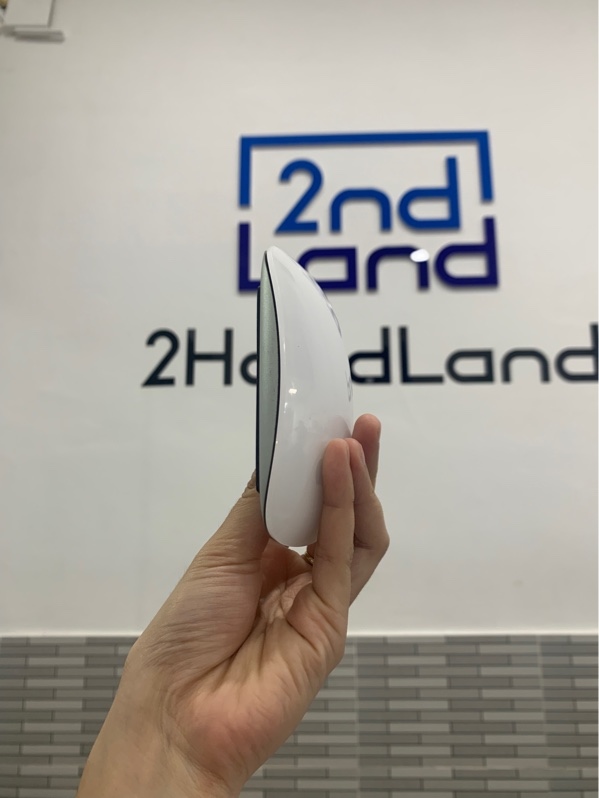 Magic Mouse 1 - Màu trắng - Ngoại hình: 96% - Trầy xước - Body