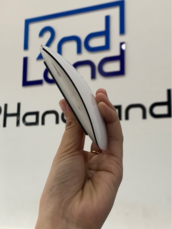 Magic mouse 2 - Màu trắng - Ngoại hình: 96% - Trầy - Body