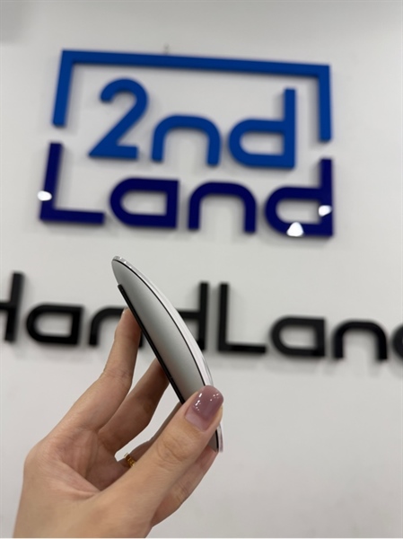 Magic mouse 2 - Màu trắng - Ngoại hình 97% - Mặt trên trầy nhiều - Body 1