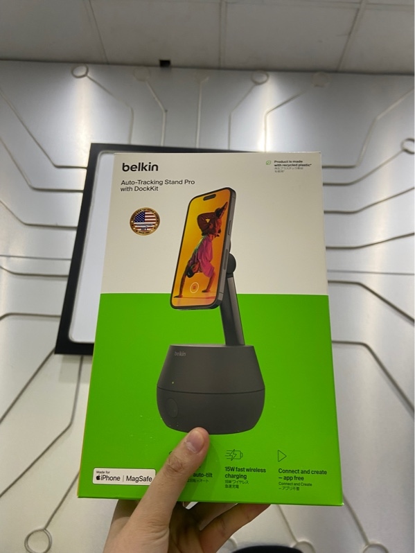 Magsafe Belkin Auto-tracking Stand Pro Dockkit - Màu đen - Newseal - hỗ trợ tracking gương mặt livestream là video