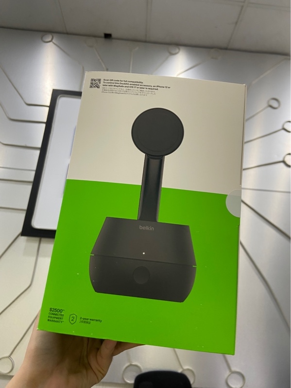 Magsafe Belkin Auto-tracking Stand Pro Dockkit - Màu đen - Newseal - hỗ trợ tracking gương mặt livestream là video