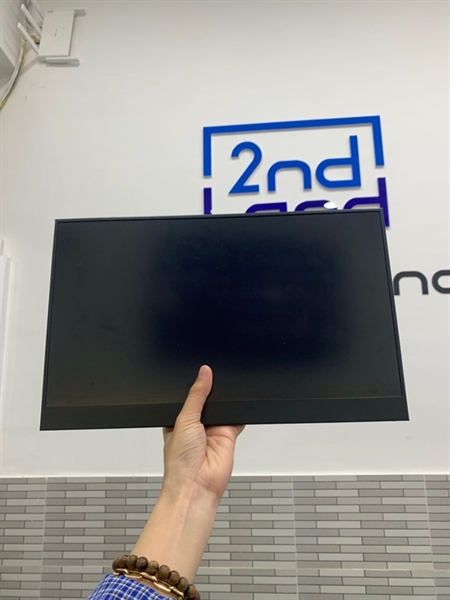 Màn di động No name - Màu đen - Ngoại hình: 98% - Phản quan 3 đốm - Sọc 1 đường nhấp nháy dưới đáy - Body - SP KHÔNG BẢO HÀNH