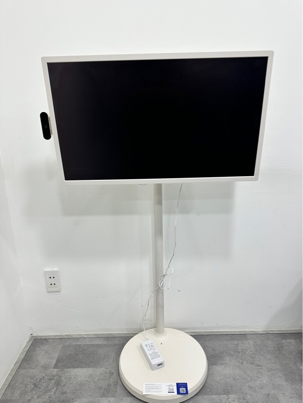 Màn hình cảm ứng Incell Android TV với chân đế và pin Elc Sw3295t 32 Inch - Máy nội địa Trung - Màu trắng - Ngoại hình 97% - Kèm nguồn + External 5MP Camera